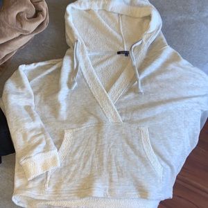 Ocean drive cropped hoodie